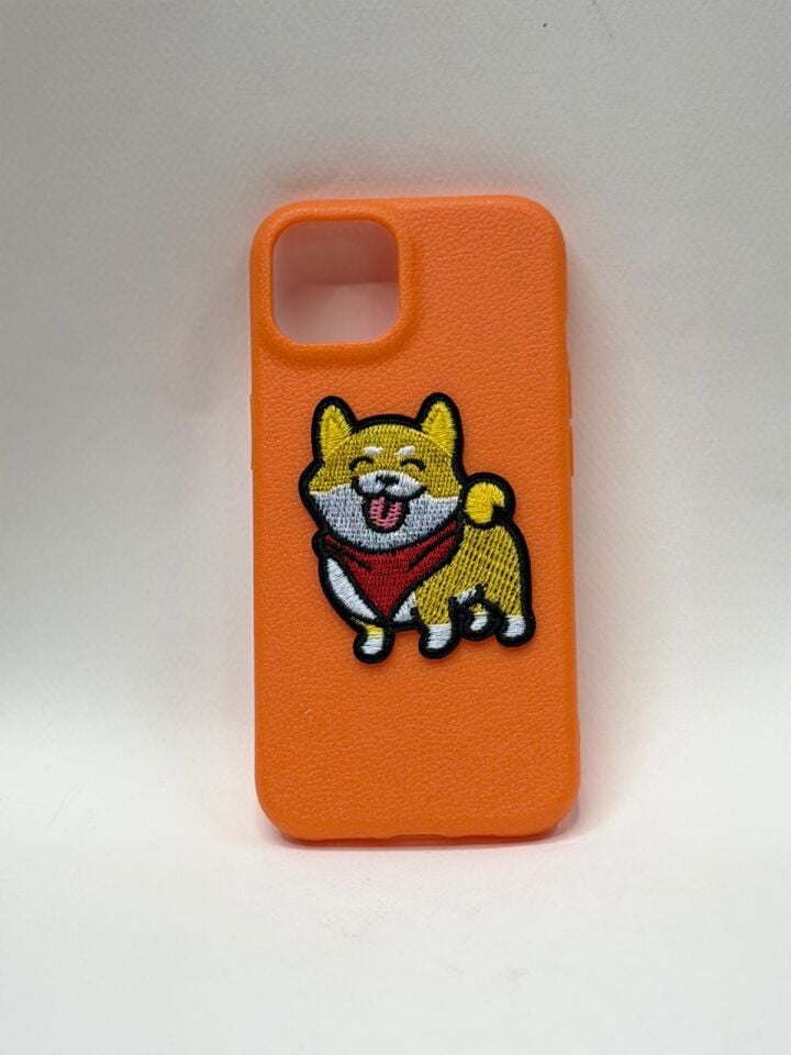 iPhone 15 Candy Case - İçi Kadife Pastel Renkli Yumuşak Silikon Kılıf turuncu köpek