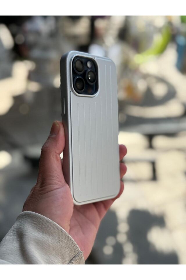 Iphone 15 Pro Max Uyumlu Çizgili Valiz Desenli Premium Kılıf Gri