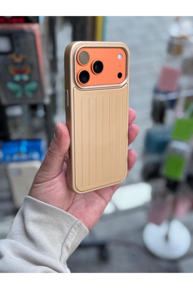 Iphone 17 Pro Uyumlu Çizgili Valiz Desenli Premium Kılıf Sarı