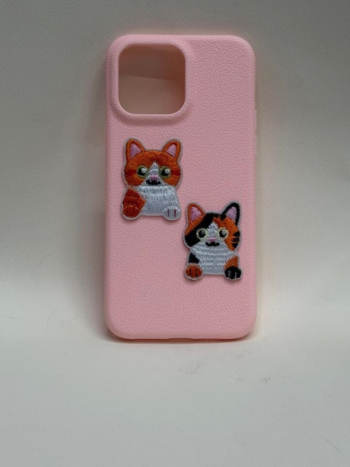 iPhone 14 Pro Max Uyumlu Canlı Renkli Candy Case Kamera Korumalı Lansman Kılıf pembe ikili kedi desenli