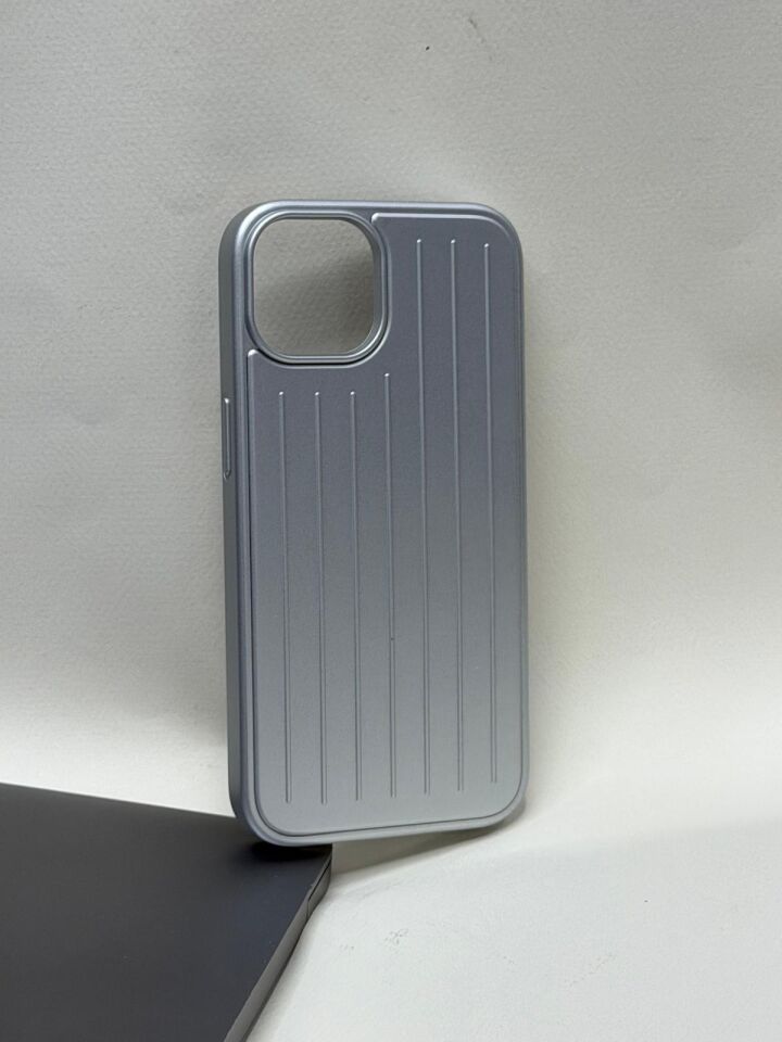 iPhone 13 Uyumlu Valiz Desenli Premium Arka Kapak – Rimowa Tasarım