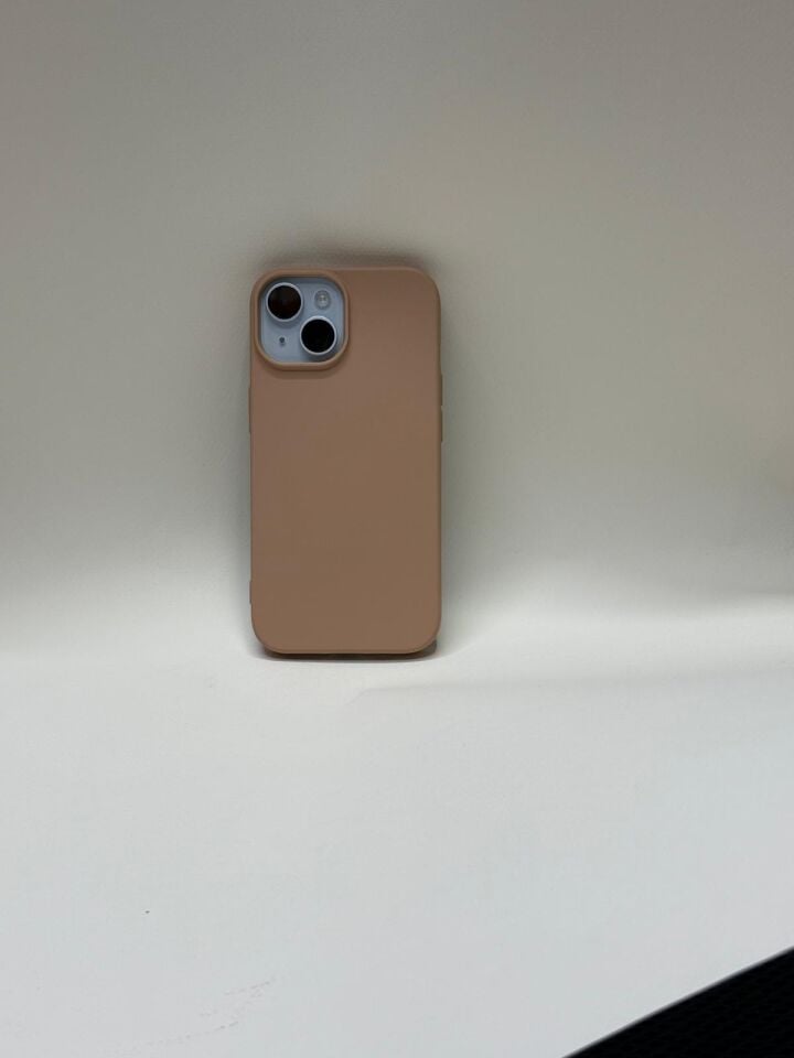 iPhone 15 Uyumlu İçi Kadife Lansman Silikon Kılıf – Kamera Korumalı