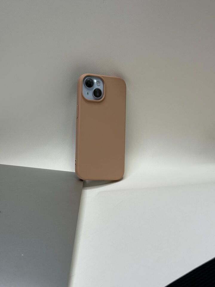 iPhone 15 Uyumlu İçi Kadife Lansman Silikon Kılıf – Kamera Korumalı