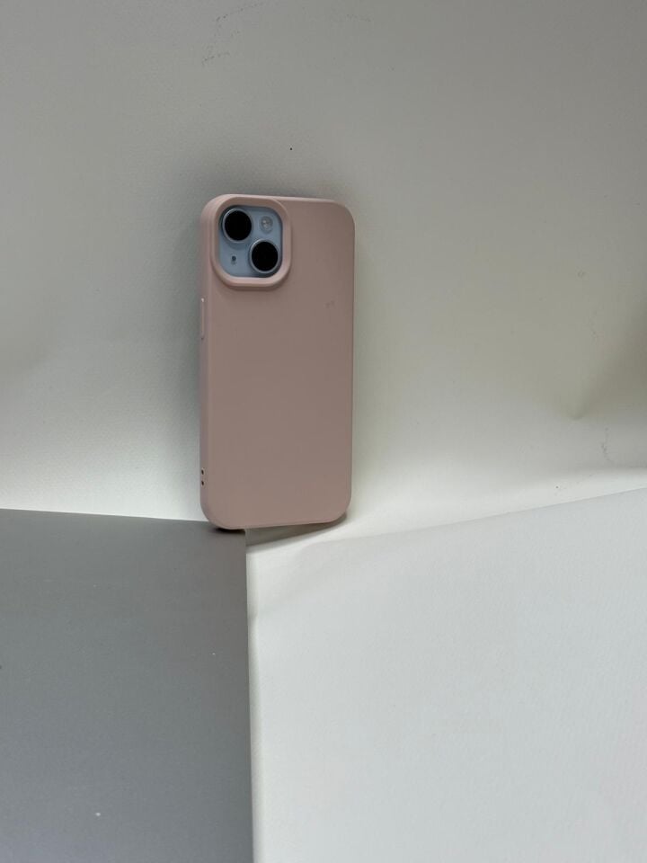 iPhone 15 Uyumlu İçi Kadife Lansman Silikon Kılıf – Kamera Korumalı