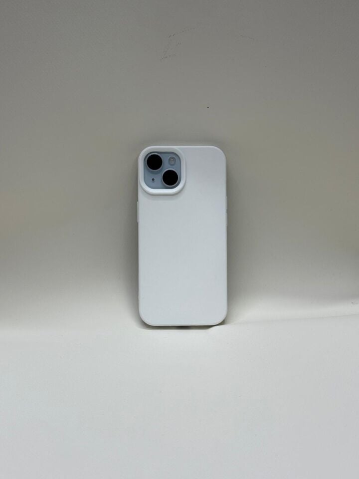 iPhone 15 Uyumlu İçi Kadife Lansman Silikon Kılıf – Kamera Korumalı Beyaz