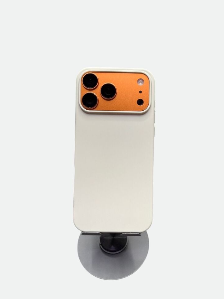iPhone 17 Pro Max Uyumlu İçi Kadife Lansman Silikon Kılıf – Kamera Korumalı Premium Serisi Krem