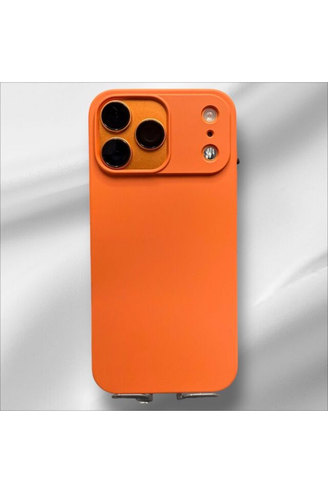 iPhone 17 Pro Max Silikon Lansman Kılıf Altın