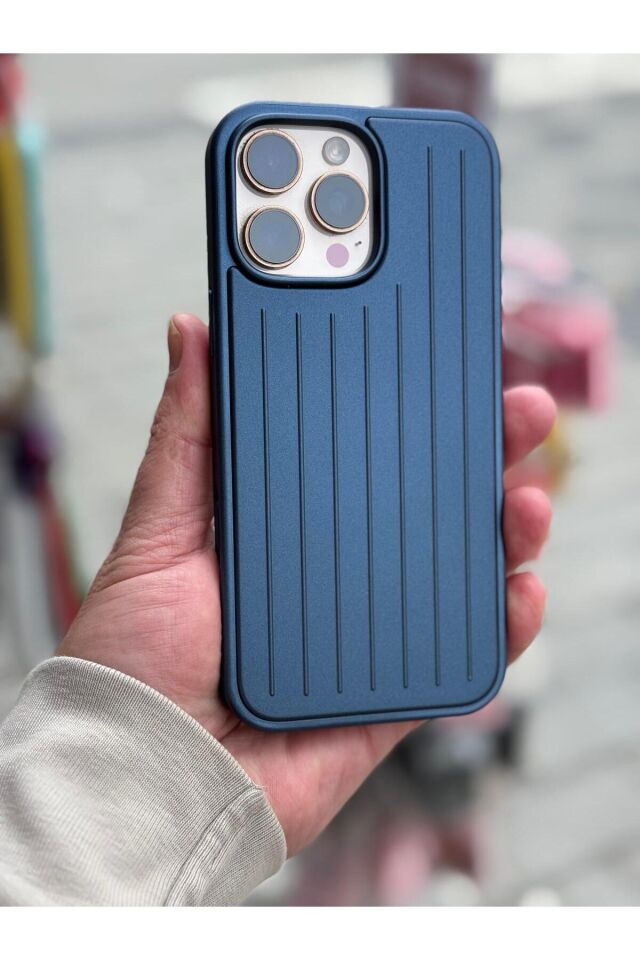 Iphone 16 Pro Uyumlu Çizgili Valiz Desenli Premium Kılıf