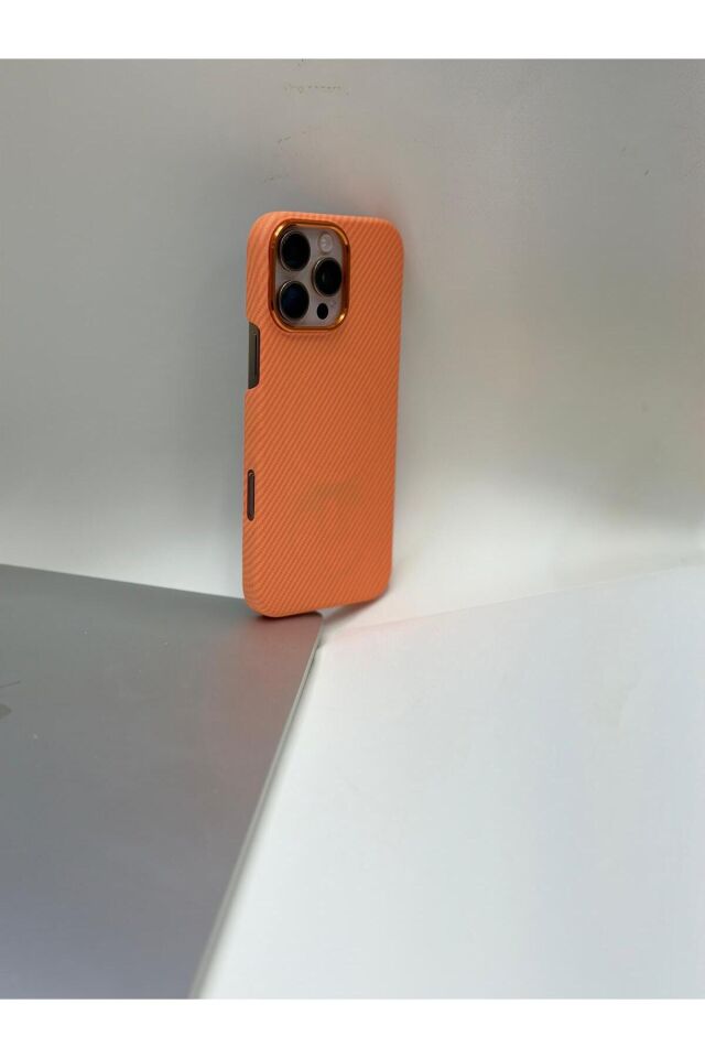 Iphone 16 pro max uyumlu yanmaz karbon fiber premium kılıf Turuncu