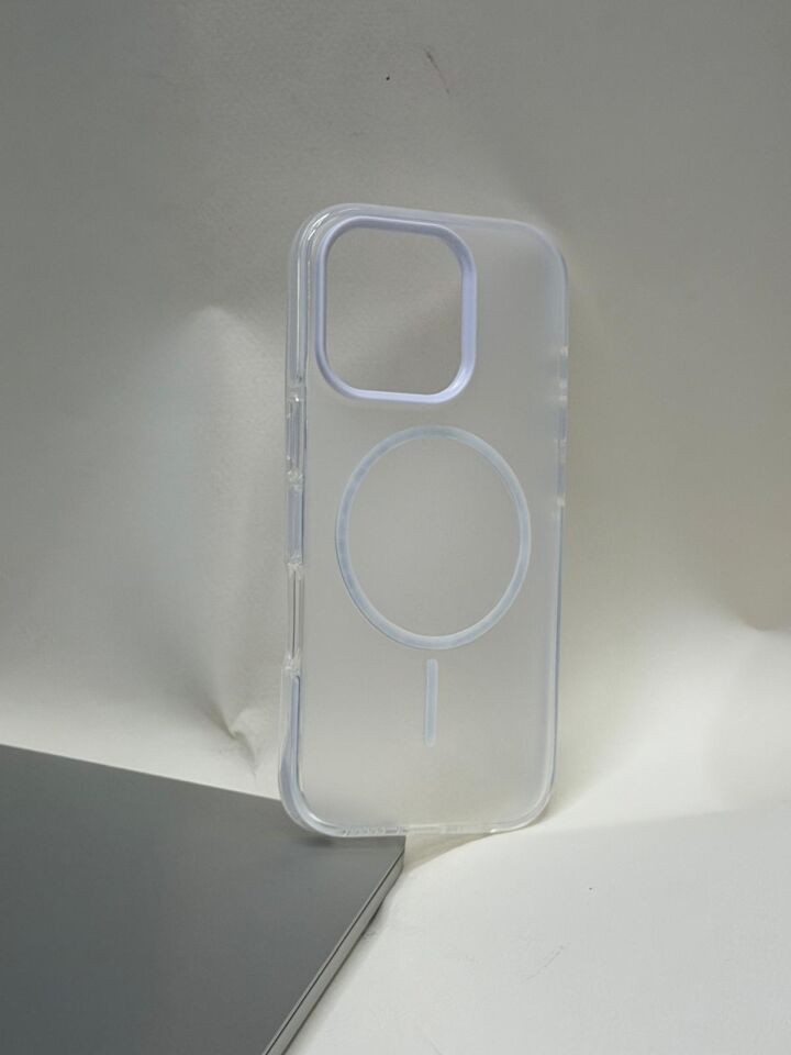 iPhone 16 Pro İçin MagSafe Destekli Gökkuşağı Efektli Lansman Kılıfı