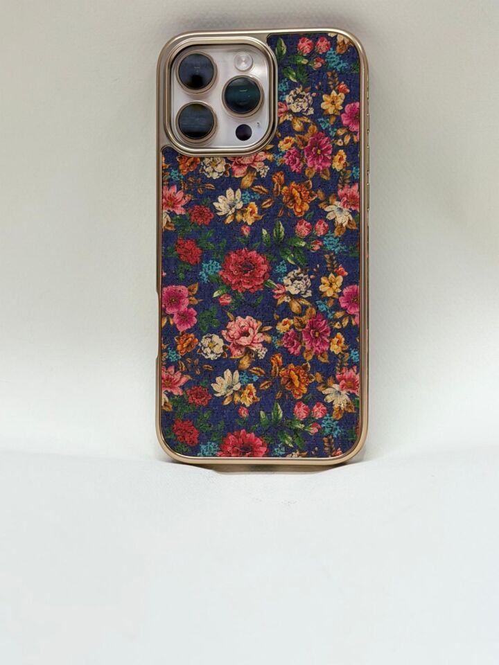 iPhone 16 Pro Max Tuval Kılıf - Egzotik Lotus Desenli Sanatsal Koruyucu