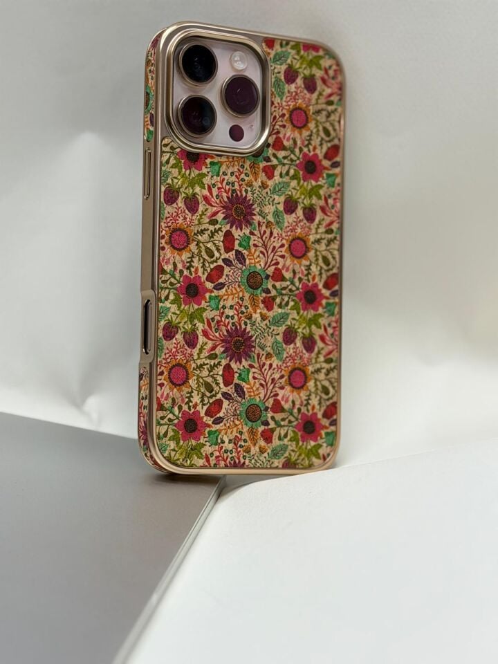 iPhone 16 Pro Max Tuval Kılıf - Egzotik Lotus Desenli Sanatsal Koruyucu model 2
