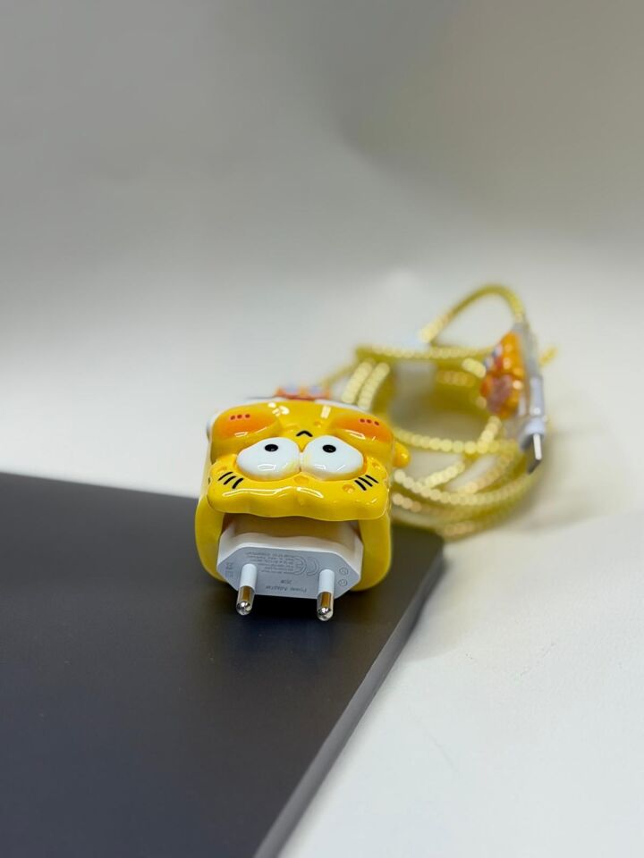 iPhone Uyumlu Sweety Sevimli Figürlü Şarj Başlığı ve Kablo Koruyucu Set Sarı