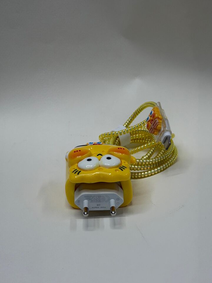iPhone Uyumlu Sweety Sevimli Figürlü Şarj Başlığı ve Kablo Koruyucu Set Sarı