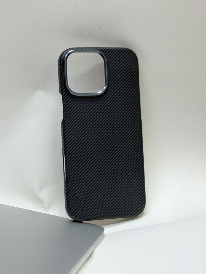iPhone 16 Pro Max Uyumlu Karbon Fiber Desenli Ultra İnce Lansman Kılıf