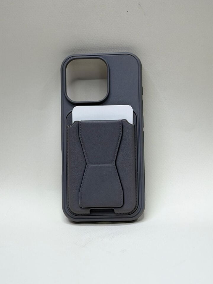 iPhone 16 Pro Uyumlu Arkası Kartlıklı Darbe Emici Esnek Silikon Kılıf