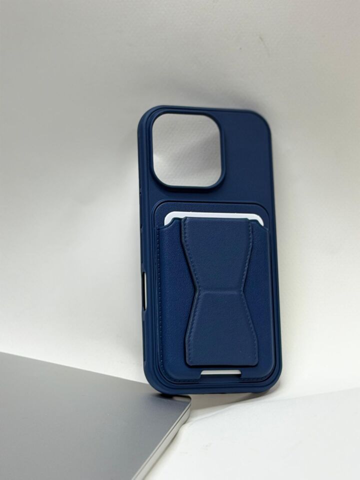 iPhone 16 Pro Uyumlu Arkası Kartlıklı Darbe Emici Esnek Silikon Kılıf Lacivert
