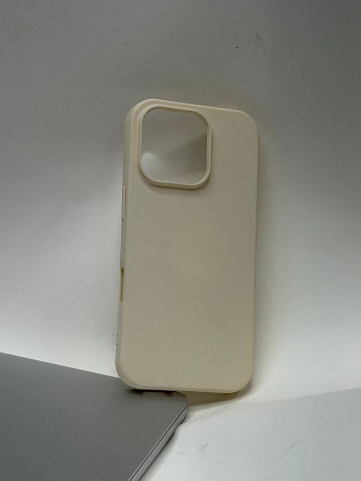 iPhone 16 Pro Uyumlu İçi Kadife Süet Astarlı İpeksi Silikon Lansman Kılıf Krem